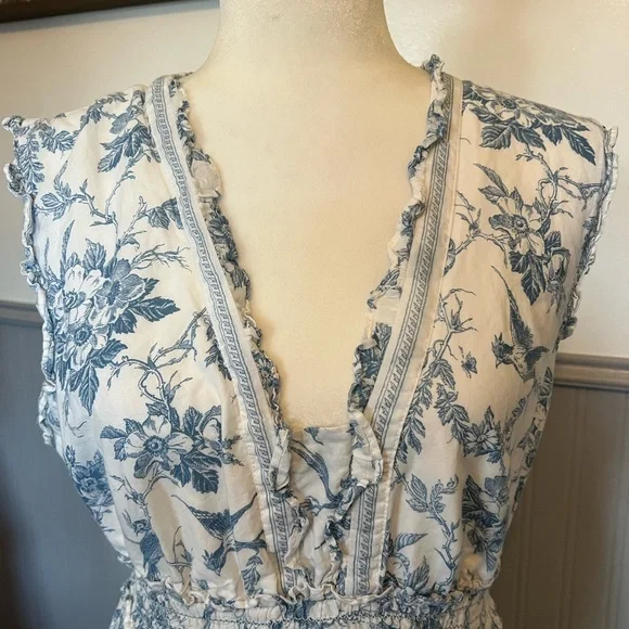 Max Studio White Maxi Dress with Light Blue Floral Print - Picture 3 of 8